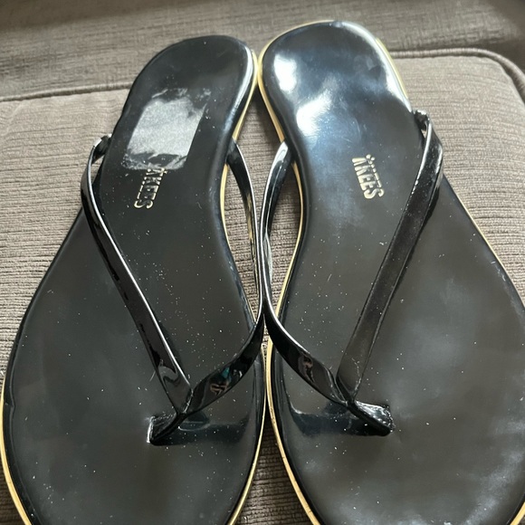 Tkees black patent flip flop - Picture 2 of 7